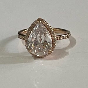 Pandora Sparkling Teardrop Halo Ring in rose gold
